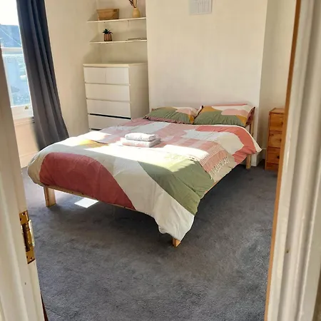 4 Bedroom House, Close To The O2 And Greenwich London Exterior photo