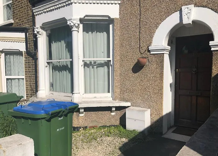 4 Bedroom House, Close To The O2 And Greenwich